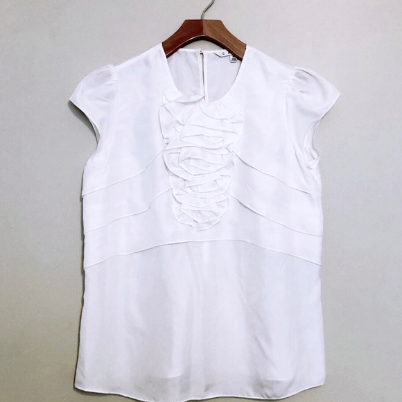 CAbi Tops - 👚CAbi Cap Sleeve Silk Top size Med